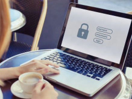Co trzeci z nas zetknął się z cyberprzestępstwem